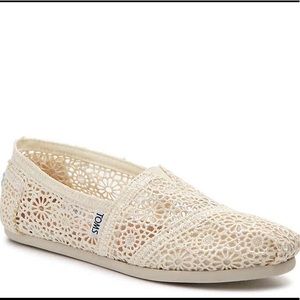 TOMS ALPARGATA MOROCCAN CROCHET SLIP-ON